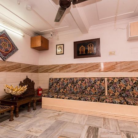 Oyo 4144 The Banquet Hotel Hāora Екстериор снимка