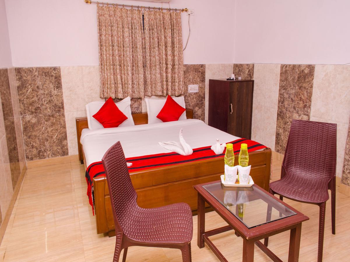 Oyo 4144 The Banquet Hotel Hāora Екстериор снимка